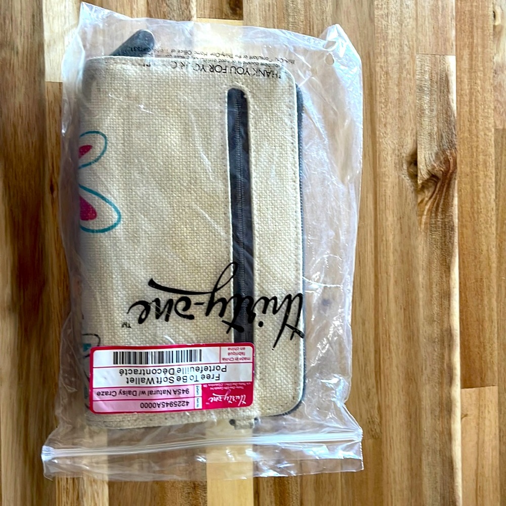 Free to be wallet